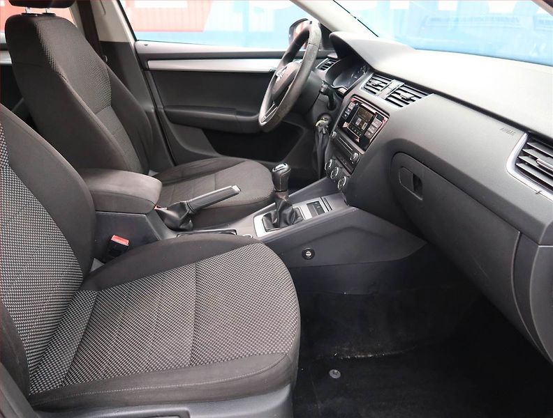 Škoda Octavia (2017) 1.6 TDI - fotka 9 z 16