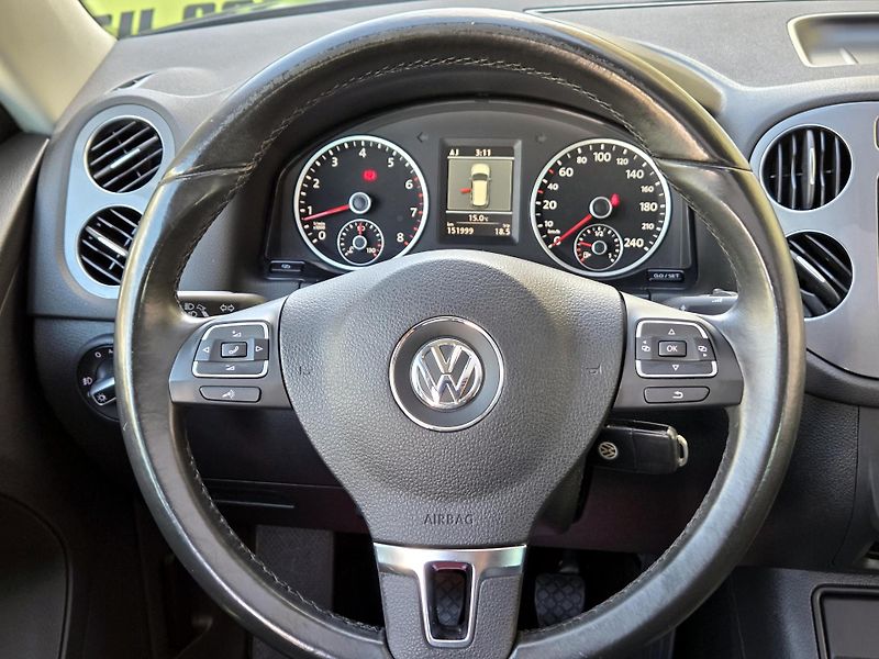 Volkswagen Tiguan 1,4TSI SPORT *SERV.KNÍŽKA*    - fotka 36 z 43