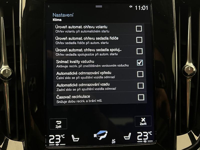 Volvo V60 CC D4 AWD AUT CZ 1. maj. - fotka 38 z 43