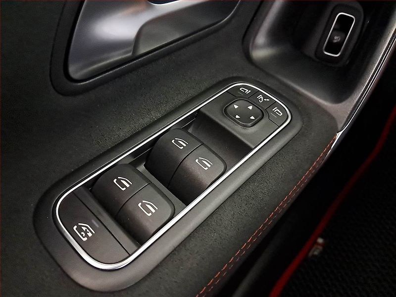 Mercedes-Benz CLA (2021) AMG Paket 200 - fotka 16 z 19
