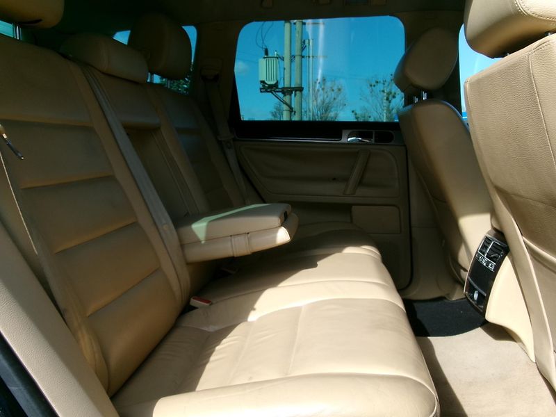 Volkswagen Touareg (2004) 2,5TDI DSG AC TEMP ALU  - fotka 14 z 24