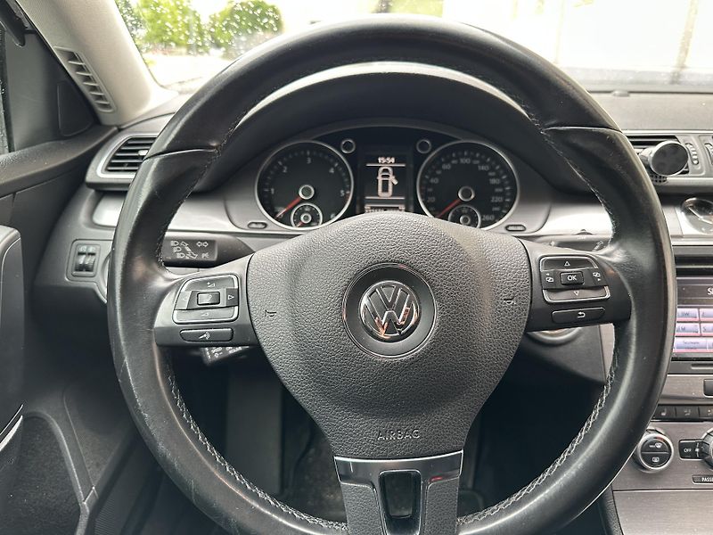 Volkswagen Passat - fotka 17 z 23