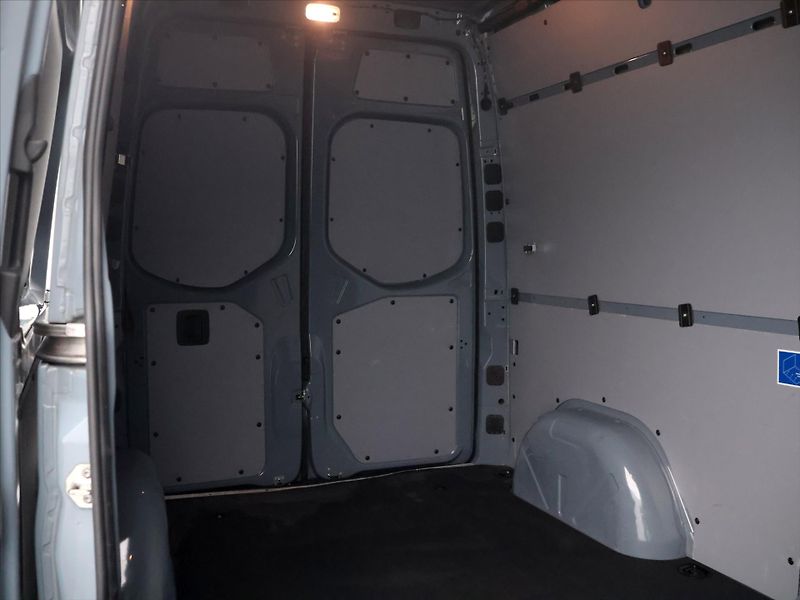 Mercedes-Benz Sprinter 2,1 314 CDI 105kW L2H2 DPH CZ - fotka 14 z 29