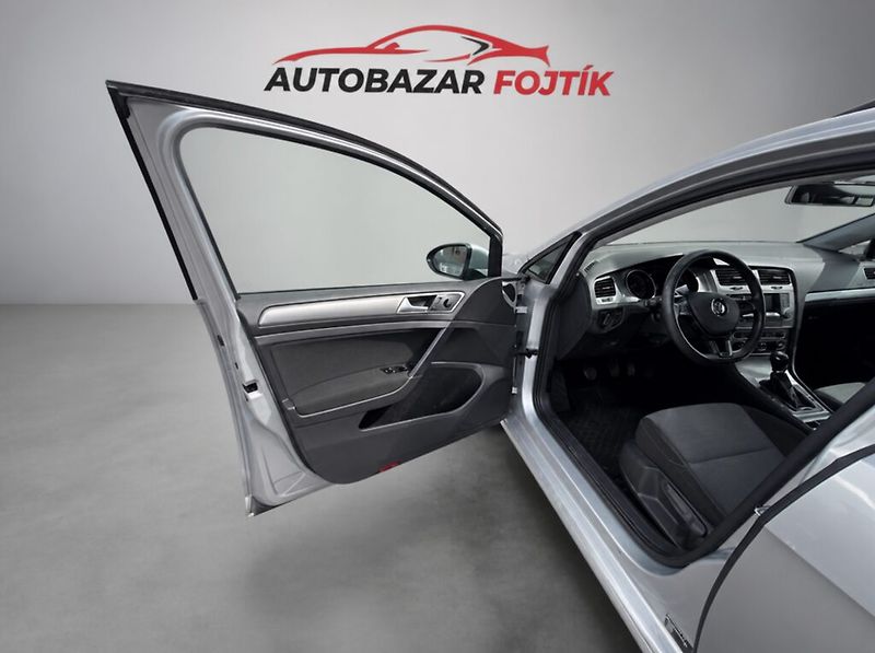 Volkswagen Golf Variant (2015) 1.2 TSi 81KW Trendline - fotka 9 z 24
