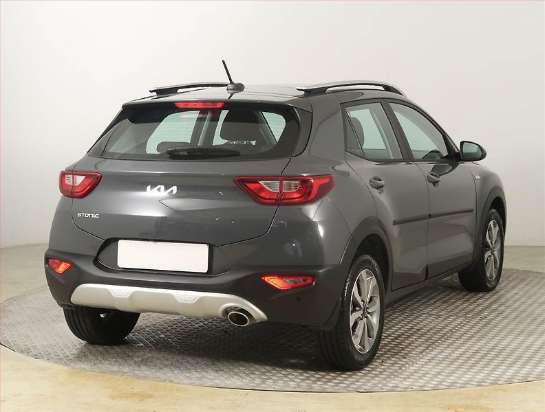 Kia Stonic (2023) 1.2 DPI, ČR,1.maj, Serv.kniha - fotka 5 z 19