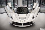 Ferrari LaFerrari Aperta.