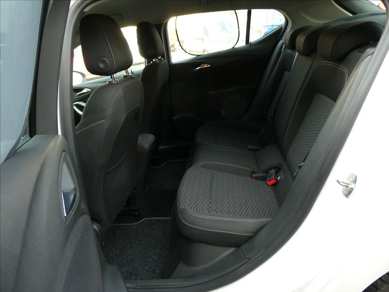 Opel Astra 1,6 CDTi 81kW,2x kola,serviska - fotka 18 z 40