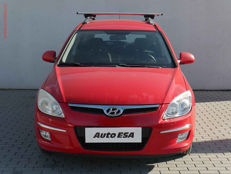Hyundai i30 (2009) 1.6 CVVT, 2.maj,ČR, Klima - fotka 2 z 16