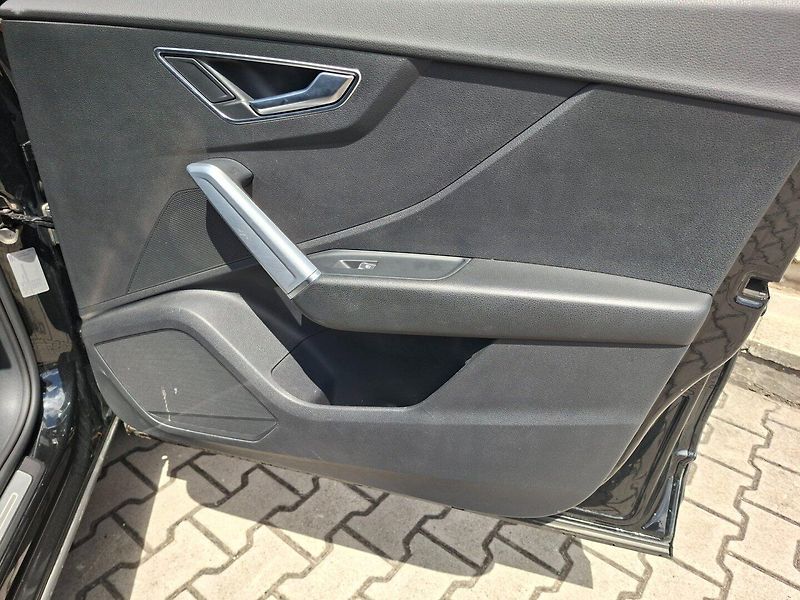 Audi Q2 (2016) 2.0TDI 140kW 7A QUATTRO S-LINE - fotka 32 z 47
