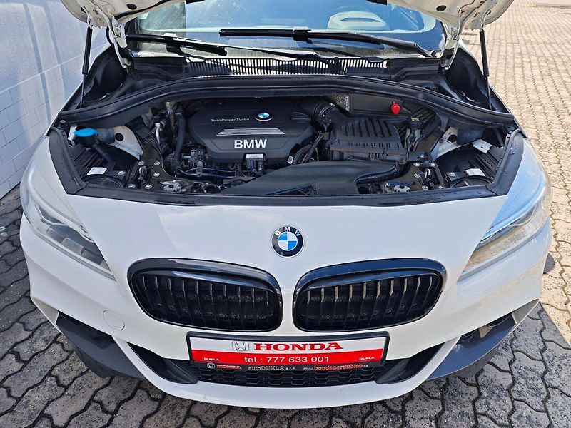 BMW Řada 2 (2016) 220D Grand Tourer M-paket - fotka 8 z 43