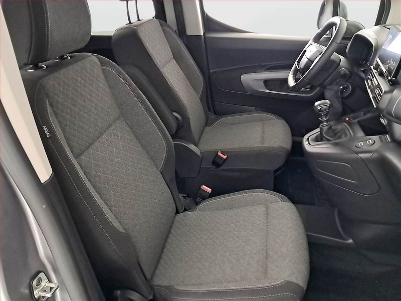 Opel Combo (2024) Maxi Elegance 1.5 CDTI, 7Míst - fotka 9 z 20