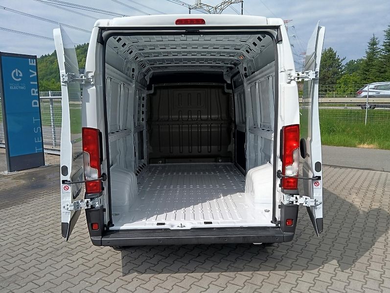 Peugeot Boxer (2026) Furgon 3500 L3H2 HDi 140k MAN6 - fotka 10 z 18