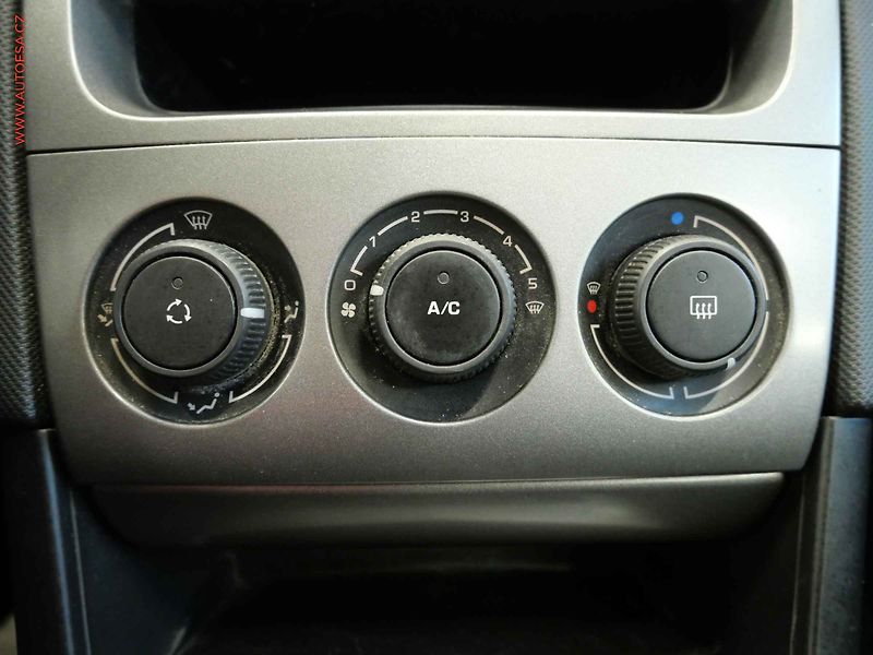 Peugeot 308 (2009) 1.6i SW, ČR, AC - fotka 18 z 21