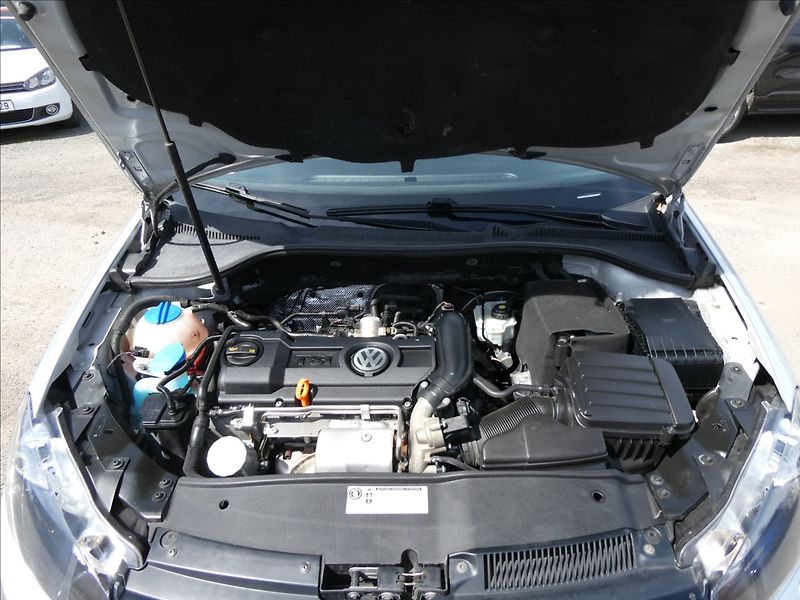 Volkswagen Golf 1,4 TSi 90kW STYLE - fotka 35 z 43