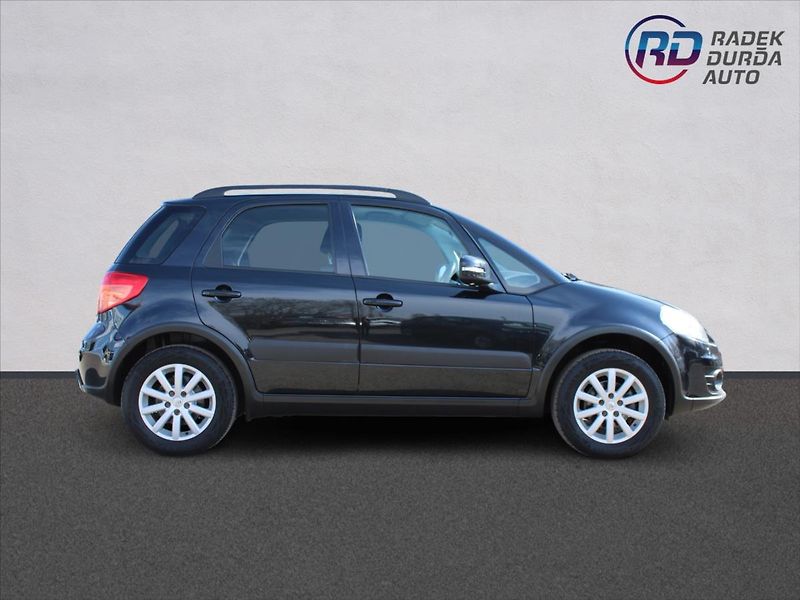 Suzuki SX4 1,6 VVT  4x4,KEYLESS,TAŽNÉ - fotka 4 z 25