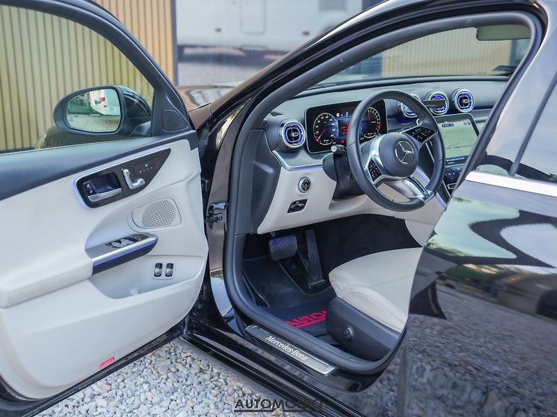 Mercedes-Benz Třídy C (2023) C 300 E Digital Light, Keyless - fotka 5 z 22