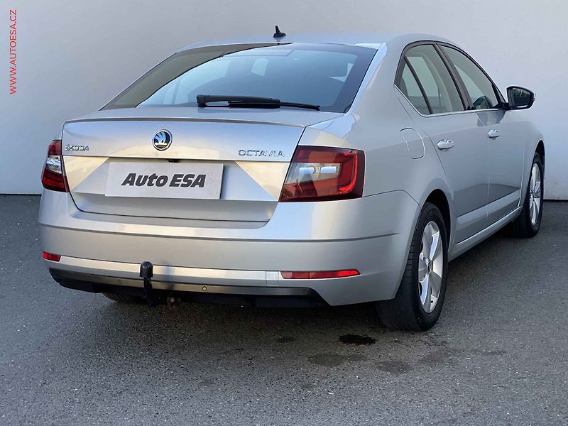 Škoda Octavia (2019) 2.0 TSi, Style, DSG, TZ - fotka 4 z 17