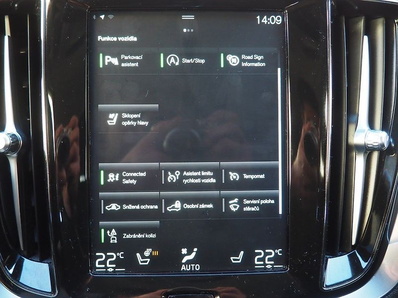 Volvo V60 (2019) 2.0 D3 momentum, nové rozvody - fotka 33 z 42
