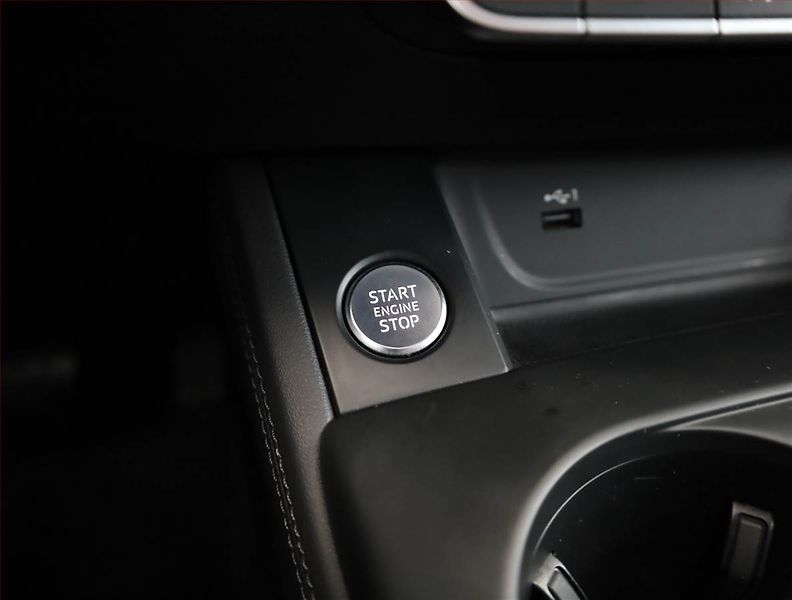 Audi A5 (2022) S-Line 40 TDI - fotka 15 z 19