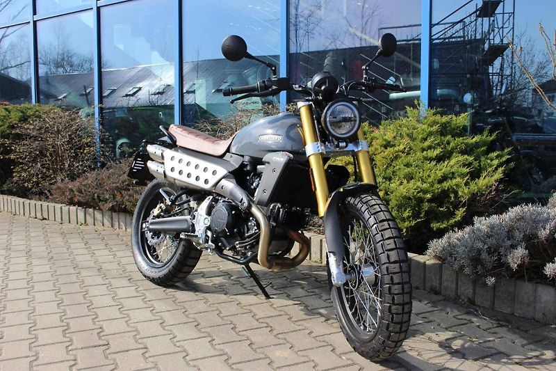 Fantic Caballero Scrambler 500 (2025) DE LUXE 2025 SKLADEM - fotka 3 z 10
