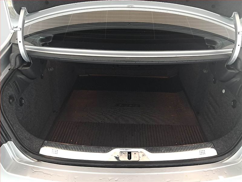 Citroën C4 Cactus (2015) 1.2 PureTech, Tempomat - fotka 14 z 16
