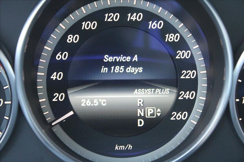 Mercedes-Benz Třídy E 350CDI 4M/ACC/KEYLESS/DPH - fotka 19 z 46