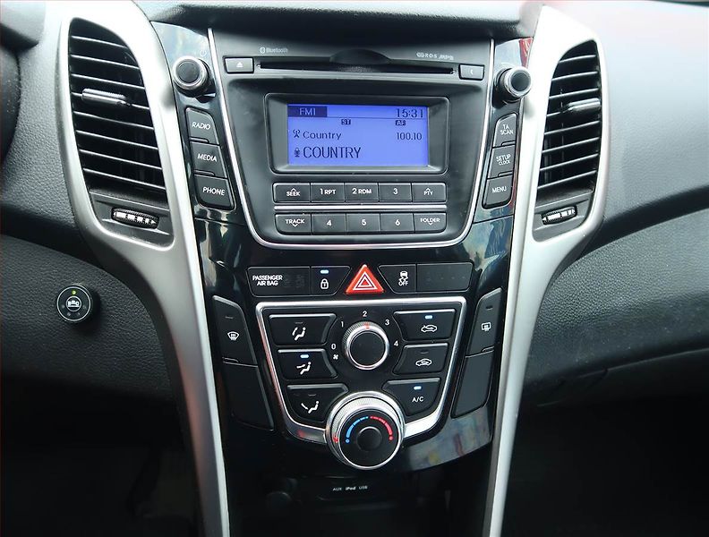 Hyundai i30 (2013) 1.6 MPI, LPG, Tempomat - fotka 12 z 15
