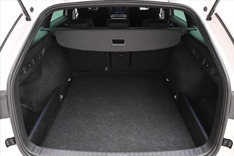 Škoda Octavia 2,0 TDI 110 kW DSG SportLINE Z - fotka 10 z 31