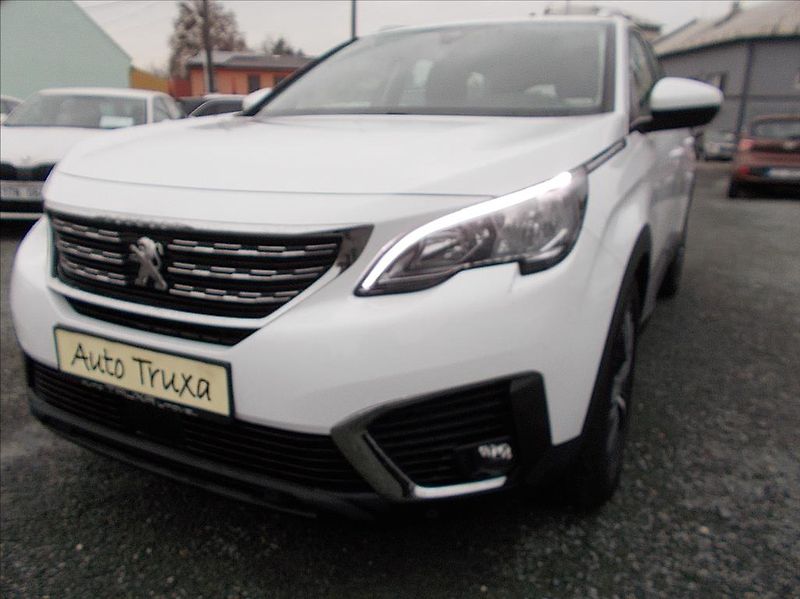 Peugeot 5008 ACTIVE 1.6 BlueHDi 120 7-míst - fotka 33 z 46