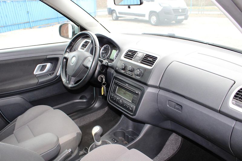 Škoda Fabia (2009) 1,2i SPORT KLIMA EL.OKNA ALU - fotka 14 z 16