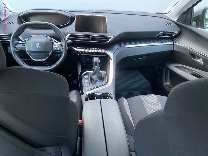 Peugeot 5008 (2021) 1.5HDi, ČR, Active, LED - fotka 8 z 17