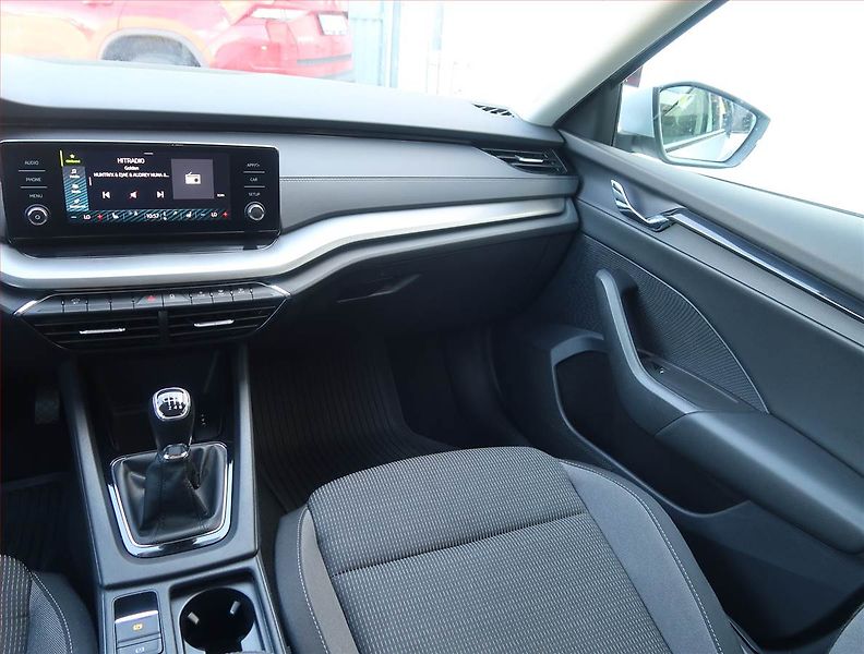 Škoda Octavia (2021) 2.0 TDI, Serv.kniha, Tempomat - fotka 8 z 14