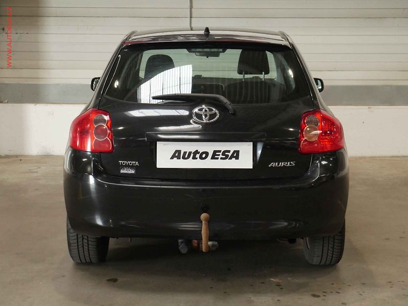 Toyota Auris (2008) 1.6 VVTi, 1.maj, AC, TZ, temp - fotka 5 z 19