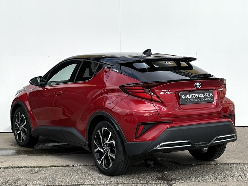 Toyota C-HR 2.0 HSD e-CVT Selection - fotka 7 z 23