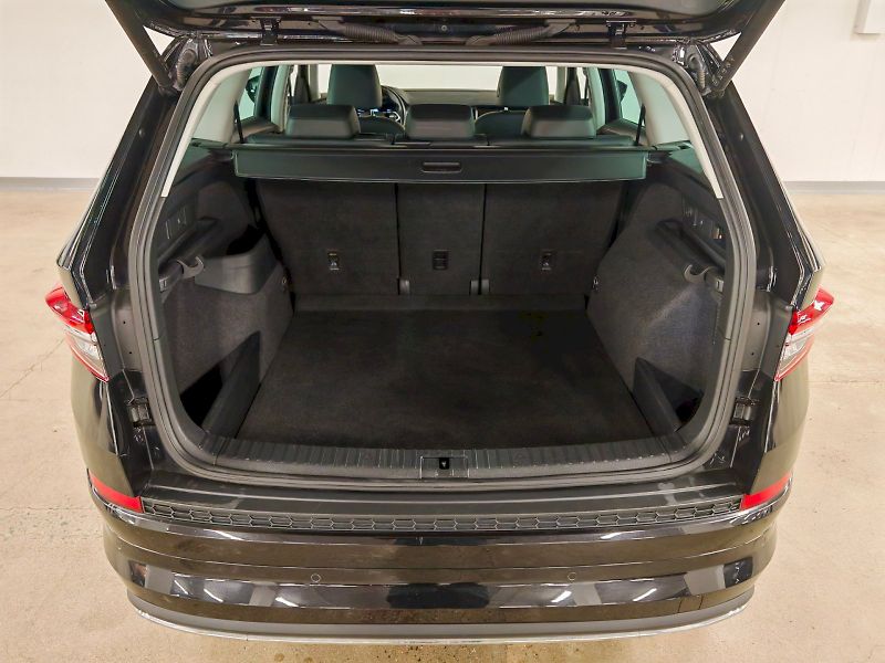 Škoda Kodiaq (2023) 2.0 TDI 147 kW DSG 4x4 L&K - fotka 27 z 30