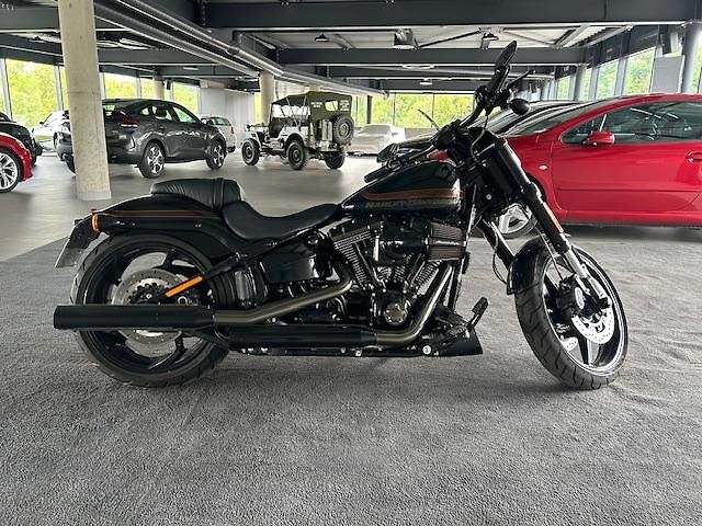 Harley-Davidson FXSE Softail Breakout CVO (2016) - fotka 8 z 26