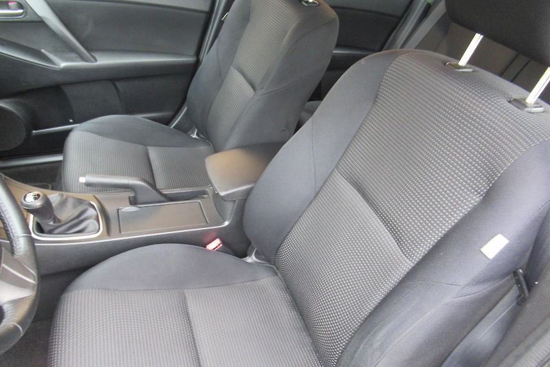 Mazda 3 1.6 CD AUT. KLIMA SADA ALU KOL - fotka 14 z 20