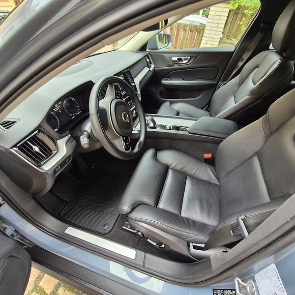 Volvo V60 (2021) Cross Country B4 Mild hybrid - fotka 13 z 26