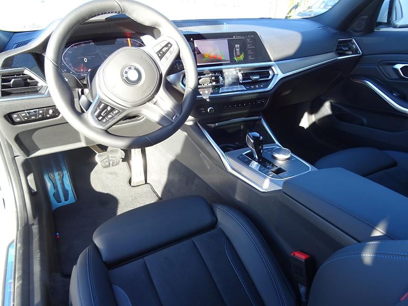 BMW Řada 3 320d xDrive Touring - fotka 6 z 7