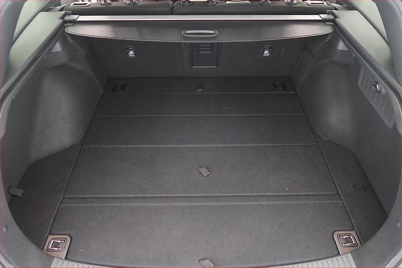 Hyundai i30 (2024) N-Line 1.5 T-GDI MHEV - fotka 14 z 19