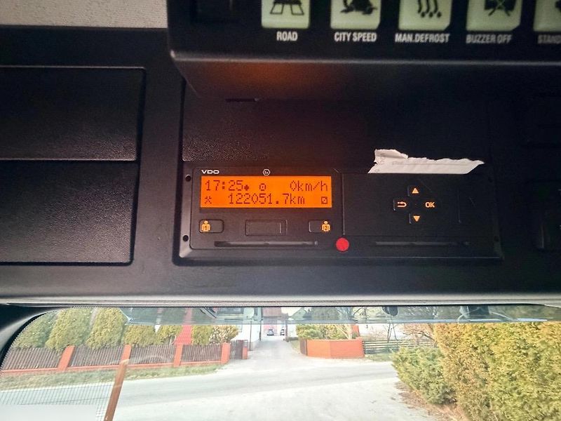 Mercedes-Benz (2016) Antos 1830 chlaďák EURO 6 - fotka 19 z 21