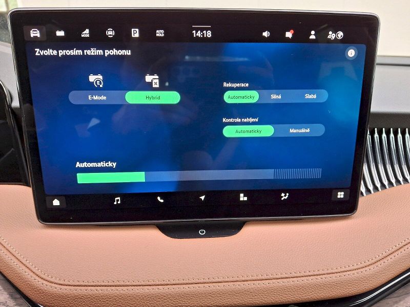 Škoda Superb (2026) iV L&K DSG 1,5TSi 150kW - fotka 20 z 35