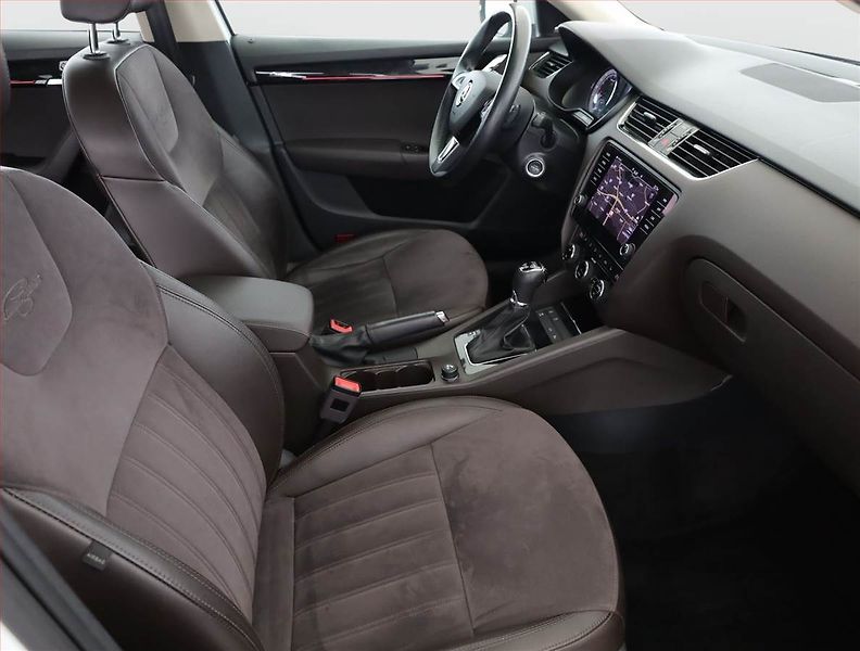 Škoda Octavia (2017) Laurin&Klement 2.0 TDI, 4X4 - fotka 7 z 18