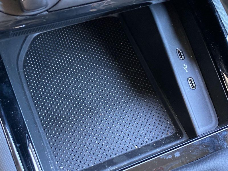 Škoda Kamiq (2025) 1.0 TSI Selection - fotka 16 z 32