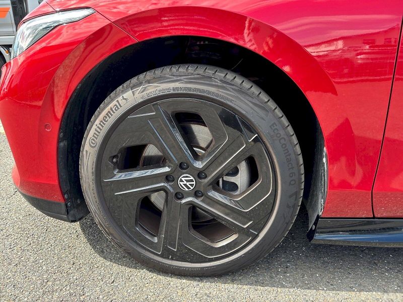 Volkswagen ID.7 Tourer (2025) GTX 250 KW, 86 KWH Tažné - fotka 11 z 32