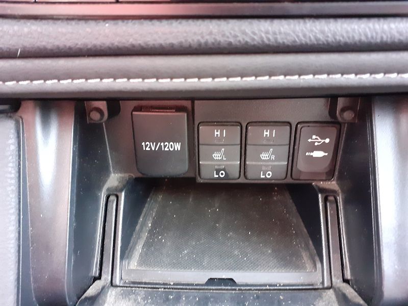 Toyota Auris (2018) 1.6 i Valvematic  AUTOMAT - fotka 18 z 42
