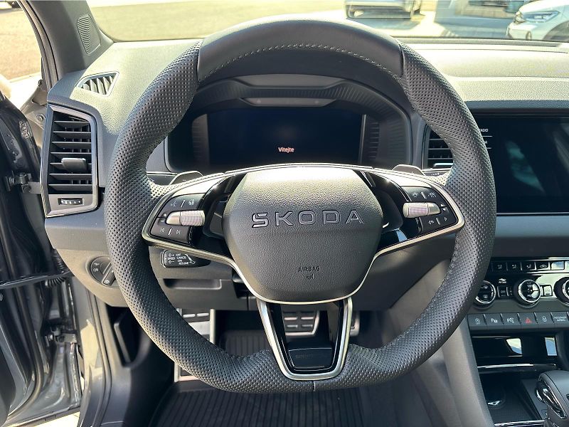 Škoda Karoq 1,5 TSI 110 kW SPORTLINE DSG - fotka 14 z 30