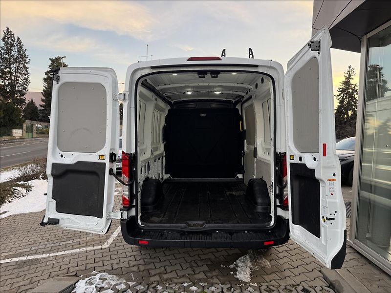 Ford Transit 2,0   L2H2 - fotka 5 z 17