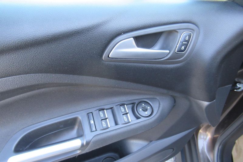 Ford C-MAX 1.5 TDCi AUT. KLIMA - fotka 17 z 22