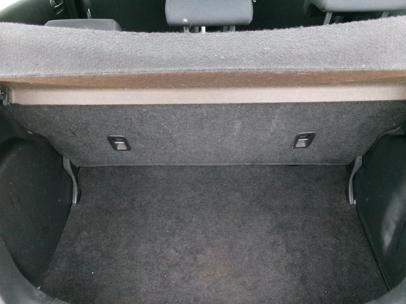 Mazda 2 (2012) 1,3i KLIMA 1.MAJ - fotka 10 z 26
